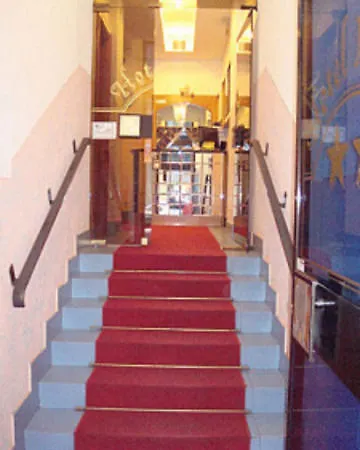 尼萨酒店 酒店