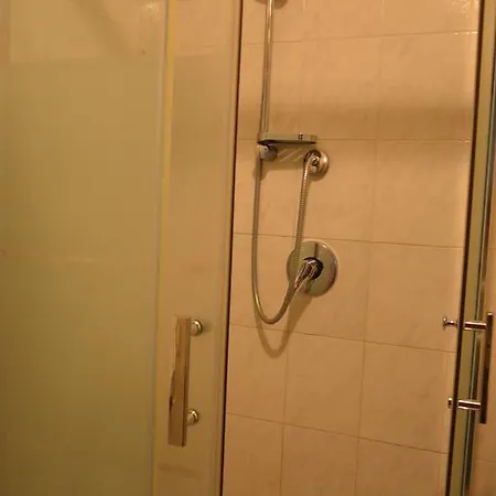 Nizza Hotell 2*