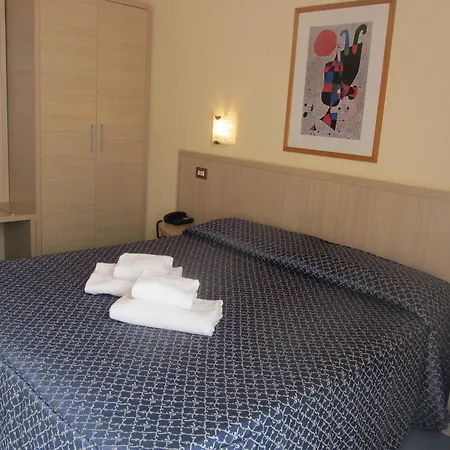 Nizza Hotell 2*